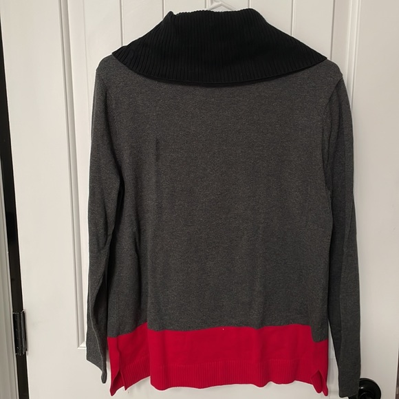 Karen Scott Mixed Color Cowl Neck Sweater in Medium - Picture 2 of 10